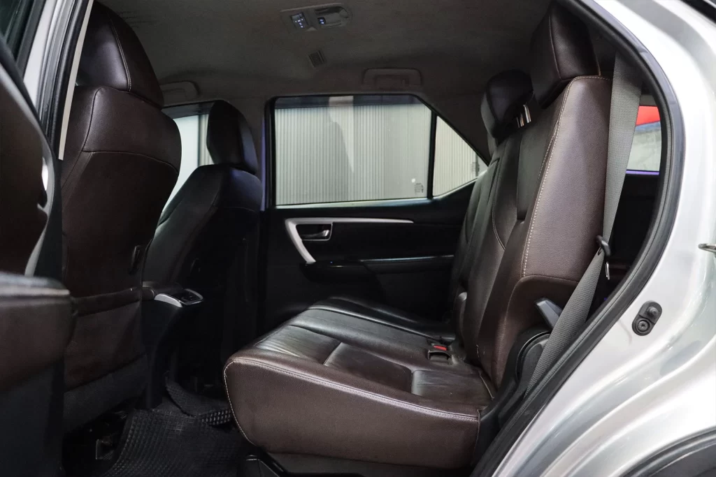 Toyota Fortuner 2.4 V 2WD MNC 2019 [HJIF]