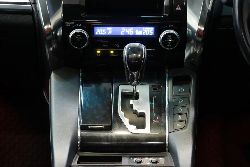 Toyota Vellfire 2.5 V MNC 2019 [AHDG]