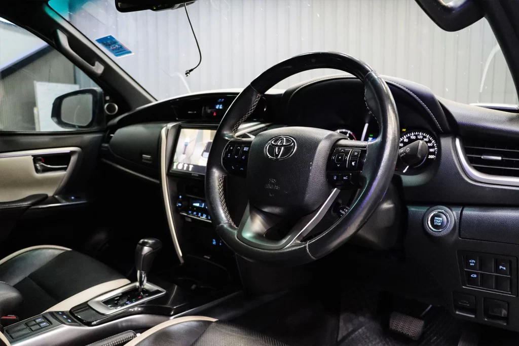 Toyota Fortuner 2.8 Legender 4WD 2020 [IBAJ]