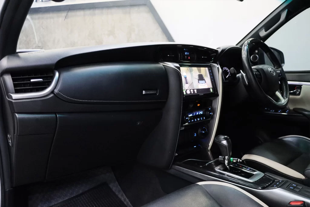 Toyota Fortuner 2.8 Legender 4WD 2020 [IBAJ]