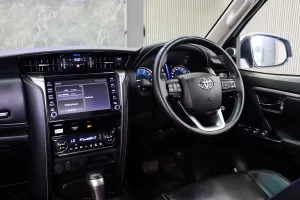 Toyota Fortuner 2.4 Leader V 2WD 2022 [IJEJ]