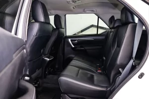 Toyota Fortuner 2.4 Leader V 2WD 2022 [IJEJ]