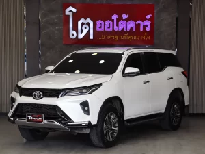 Toyota Fortuner 2.4 Leader V 2WD 2022 [IJEJ]