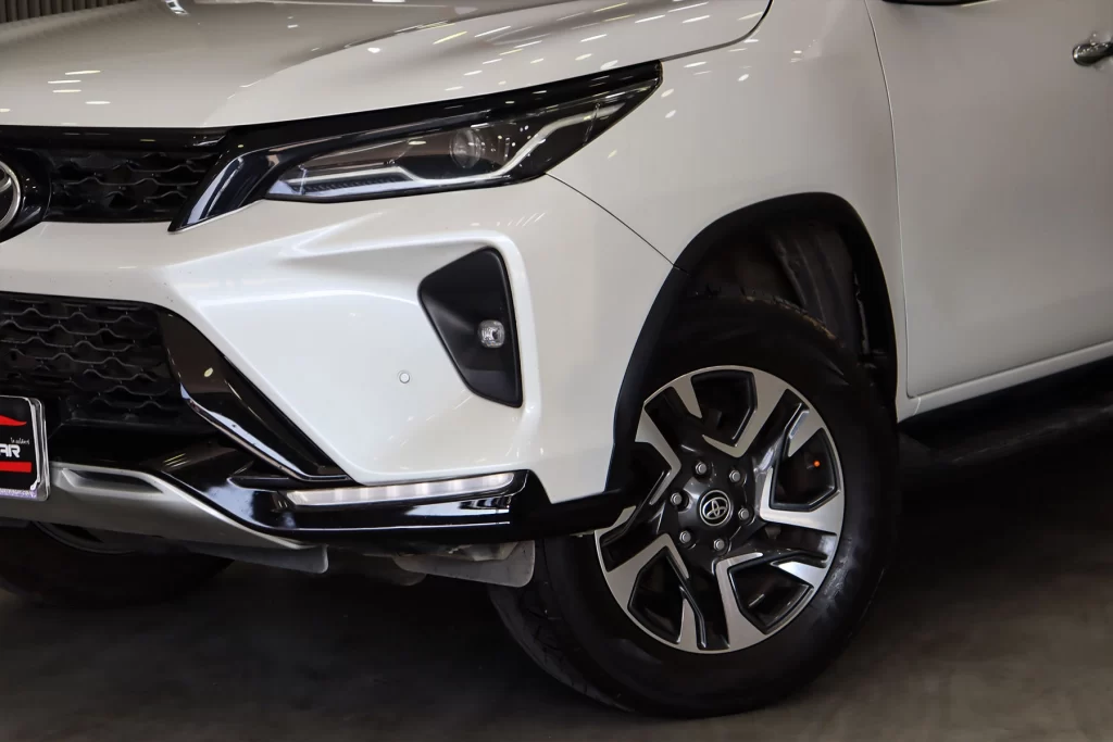Toyota Fortuner 2.4 Leader V 2WD 2022 [IJEJ]