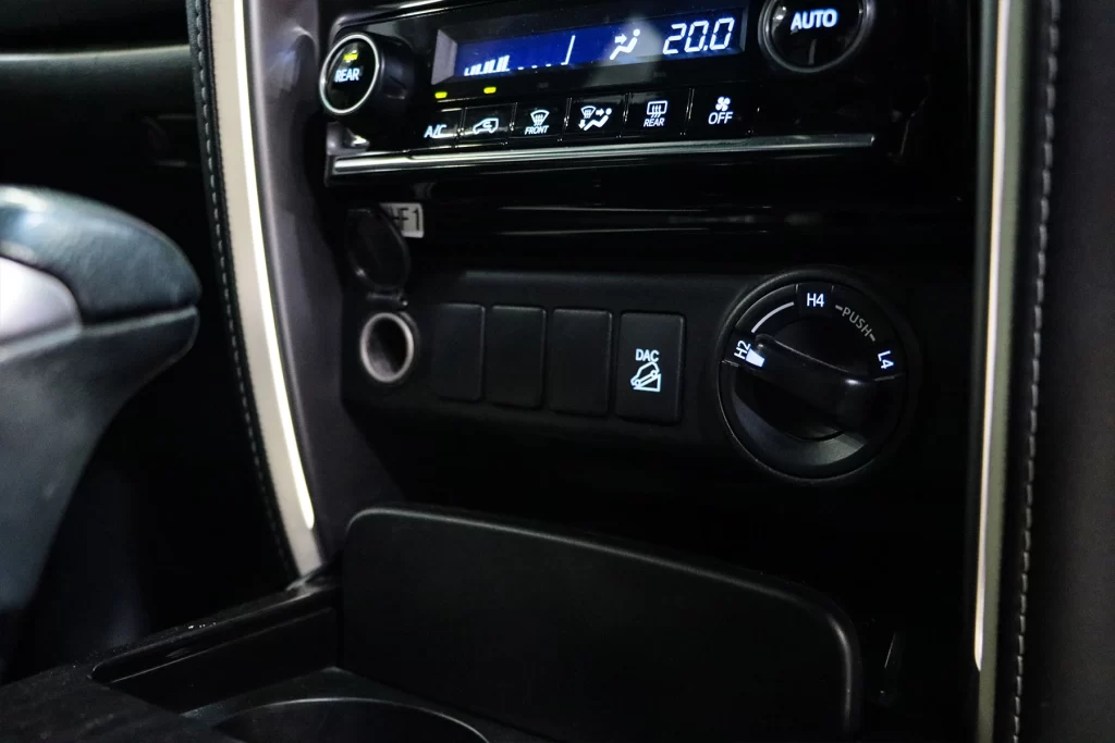 Toyota Fortuner 2.8 Legender 4WD 2020 [IBJA]