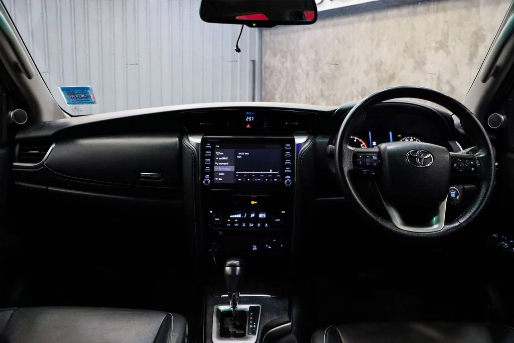 Toyota Fortuner 2.4 V 4WD 2020 [FJHC]