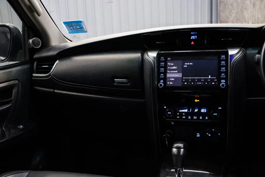 Toyota Fortuner 2.4 V 4WD 2020 [FJHC]