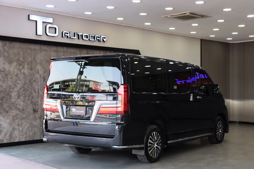 Toyota Majesty 2.8 Standard 2020 [FDBI]