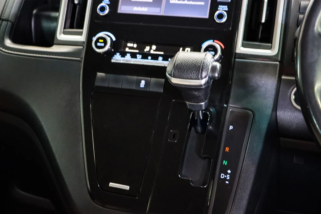 Toyota Majesty 2.8 Standard 2020 [FDBI]