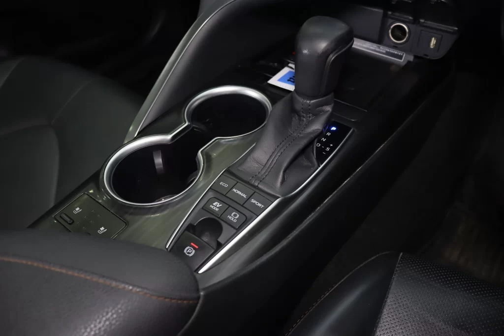 Toyota Camry 2.5 HEV Premium Luxury MNC 2022 [IFHD]