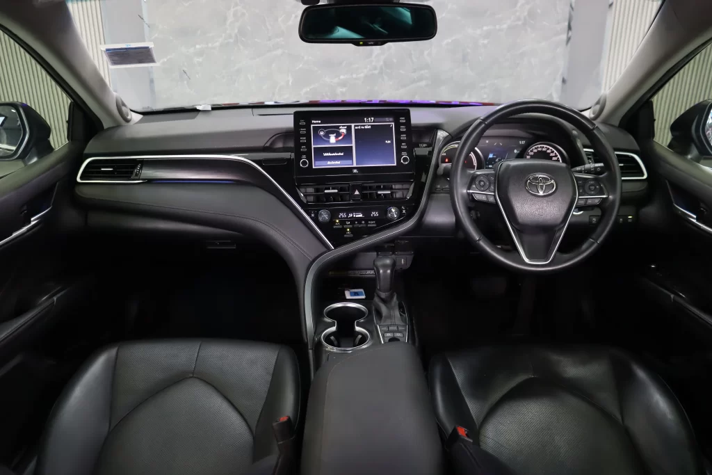 Toyota Camry 2.5 HEV Premium Luxury MNC 2022 [IFHD]