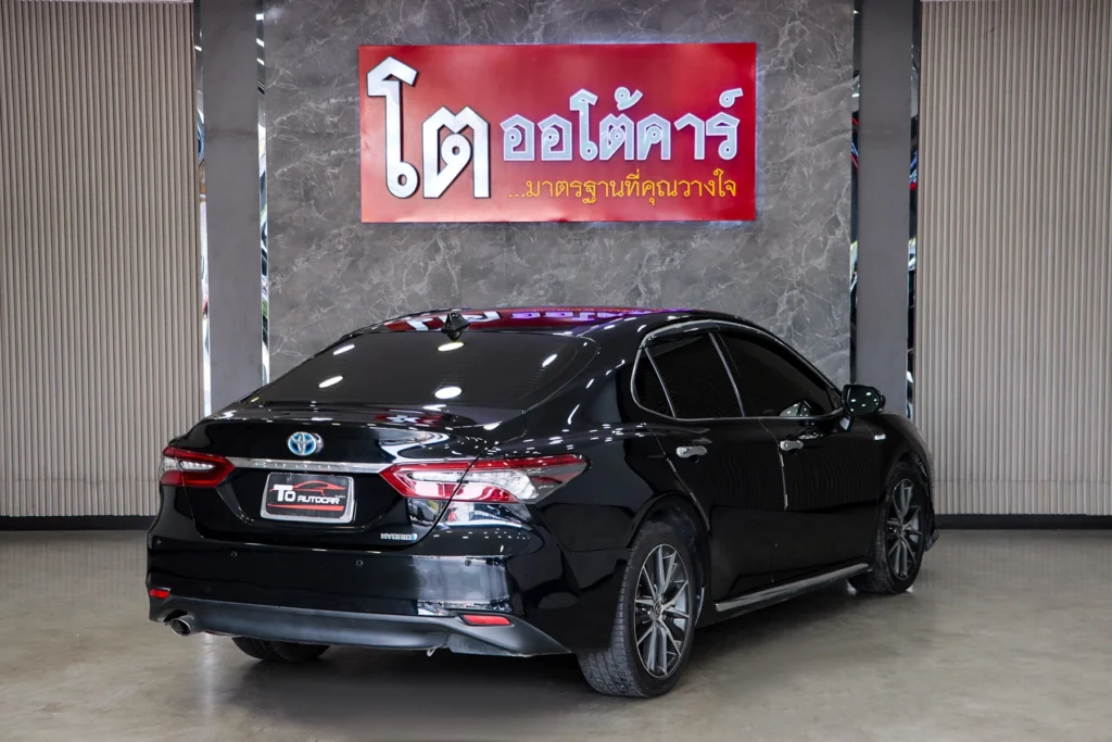 Toyota Camry 2.5 HEV Premium Luxury MNC 2022 [HHFE]