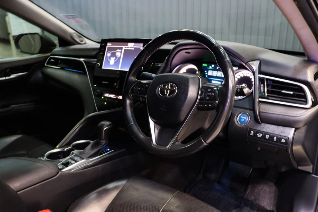 Toyota Camry 2.5 HEV Premium Luxury MNC 2022 [HHFE]