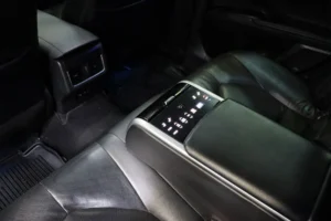 Toyota Camry 2.5 HEV Premium Luxury MNC 2022 [HHFE]