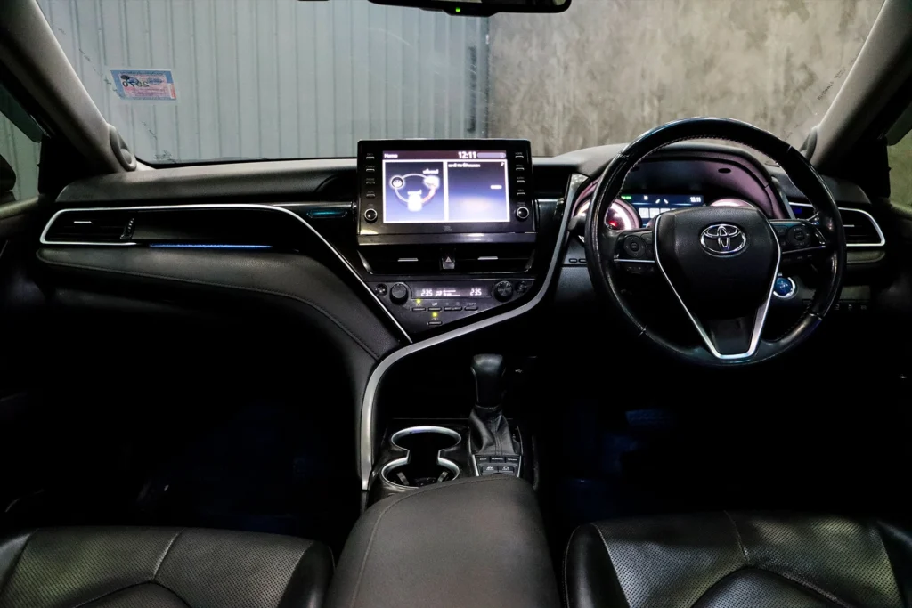 Toyota Camry 2.5 HEV Premium Luxury MNC 2022 [HHFE]