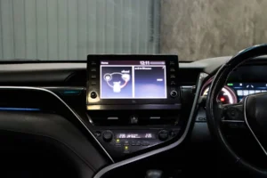 Toyota Camry 2.5 HEV Premium Luxury MNC 2022 [HHFE]