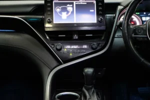 Toyota Camry 2.5 HEV Premium Luxury MNC 2022 [HHFE]