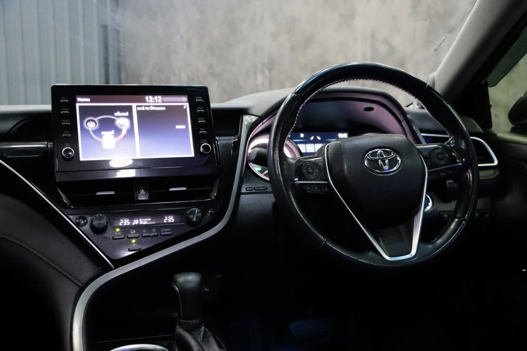 Toyota Camry 2.5 HEV Premium Luxury MNC 2022 [HHFE]