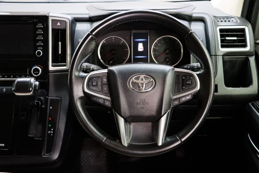 Toyota Majesty 2.8 Standard 2021 [HIJH]