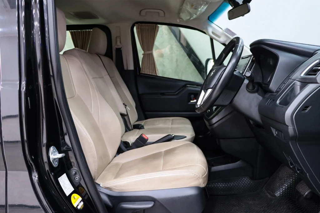 Toyota Majesty 2.8 Standard 2021 [HIJH]