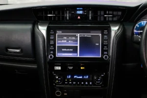 Toyota Fortuner 2.4 V 2WD 2022 [BAAF]