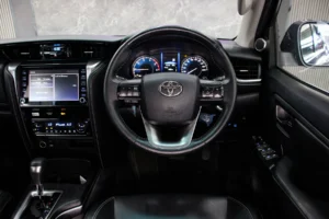 Toyota Fortuner 2.4 V 2WD 2022 [BAAF]