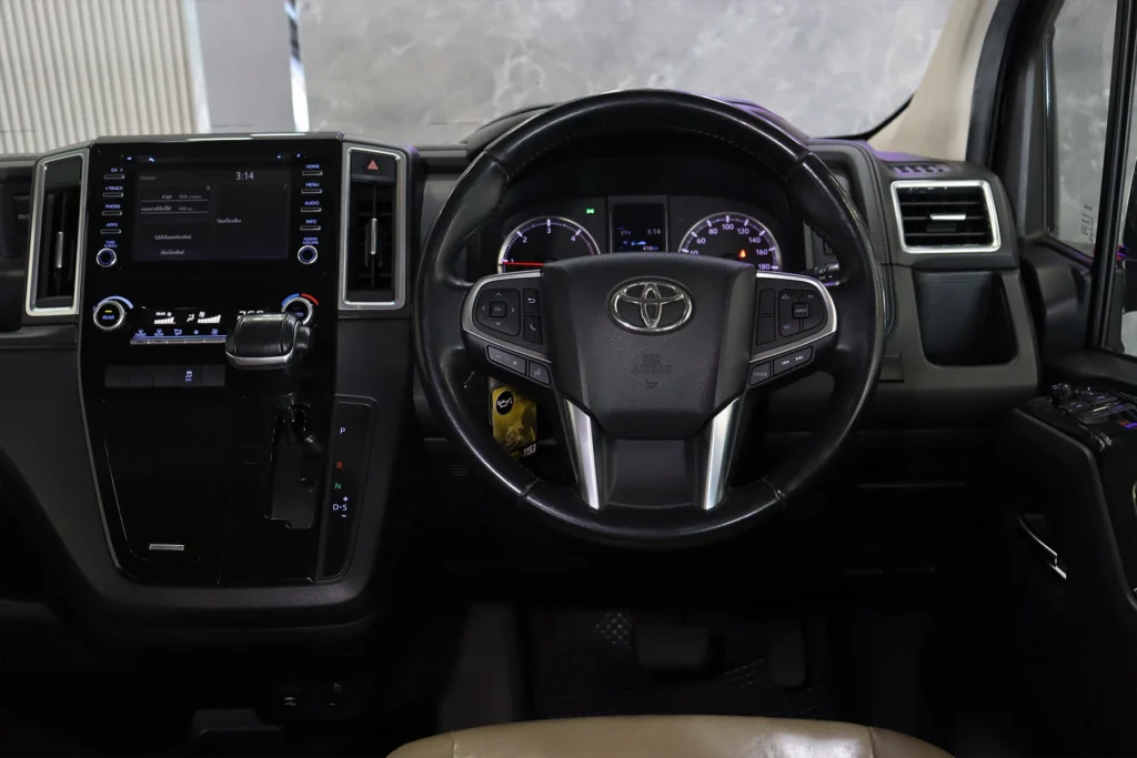 Toyota Majesty 2.8 Standard 2021 [CIC]