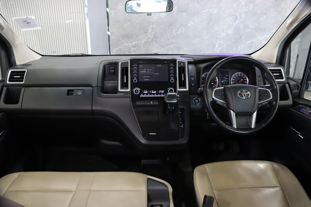 Toyota Majesty 2.8 Standard 2021 [CIC]