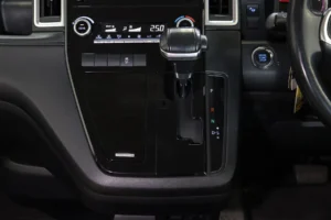 Toyota Majesty 2.8 Standard 2021 [CIC]
