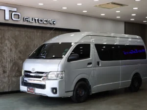 Toyota Commuter 3.0 D4D 2017 M/T [GGJF]