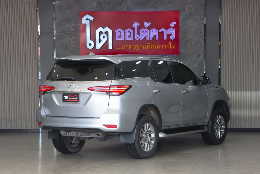 TOYOTA FORTUNER 2.4 V 2WD 2021 [DFAD]