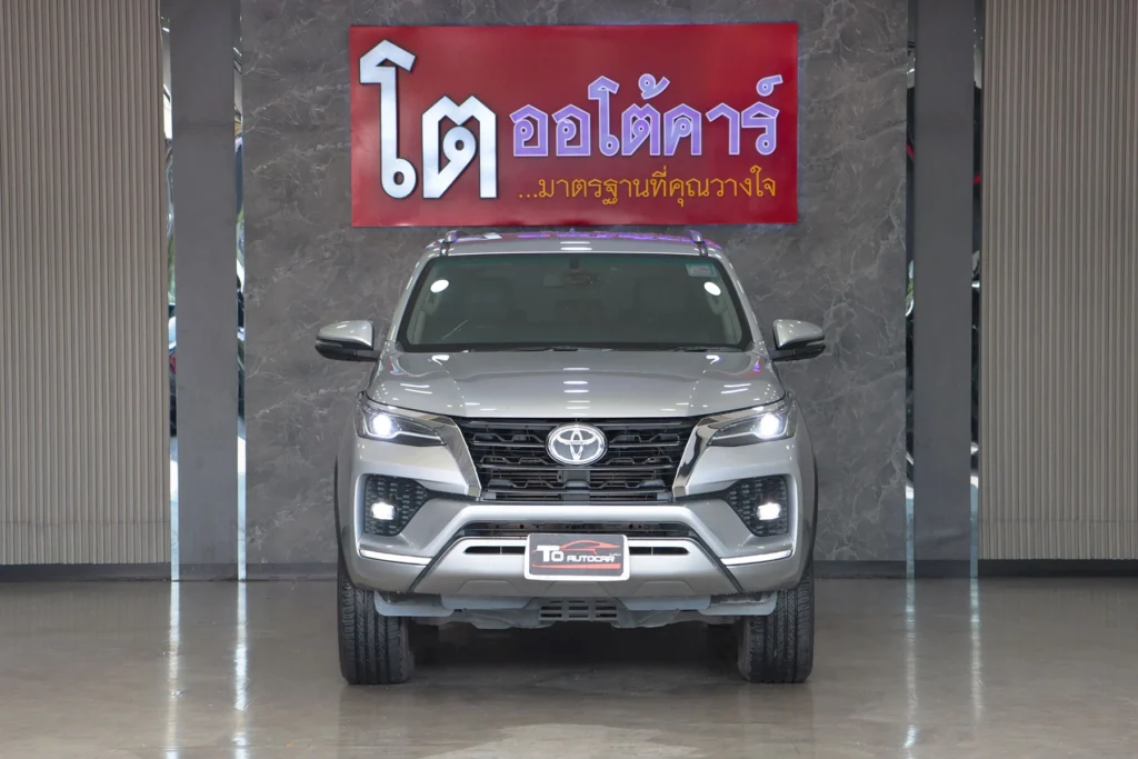 TOYOTA FORTUNER 2.4 V 2WD 2021 [DFAD]