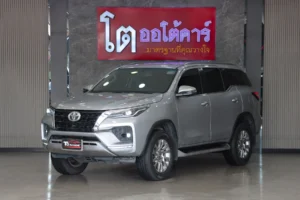 TOYOTA FORTUNER 2.4 V 2WD 2021 [DFAD]