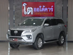 Toyota Fortuner 2.4 V 2WD 2021 [DFAD]