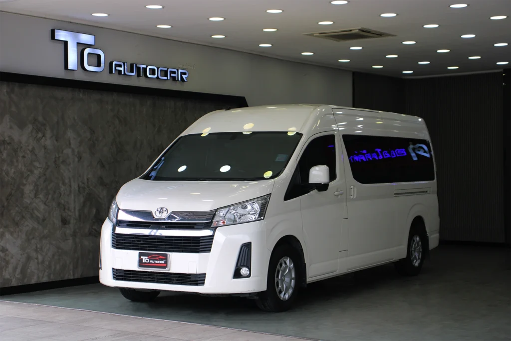 Toyota Commuter 2.8 A/T 2022 [CAGH]