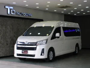 Toyota Commuter 2.8 A/T 2022 [CAGH]