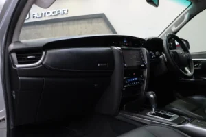 TOYOTA FORTUNER 2.4 V 2WD 2021 [DFAD]