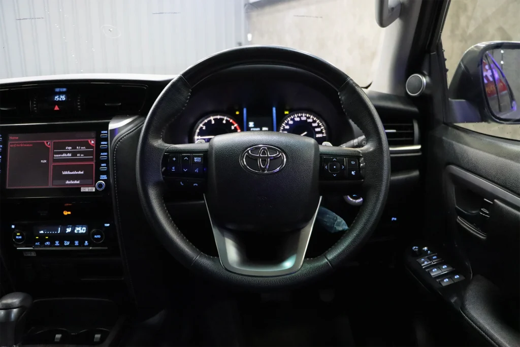 TOYOTA FORTUNER 2.4 V 2WD 2021 [DFAD]