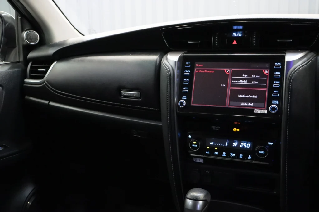 TOYOTA FORTUNER 2.4 V 2WD 2021 [DFAD]