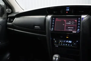 TOYOTA FORTUNER 2.4 V 2WD 2021 [DFAD]