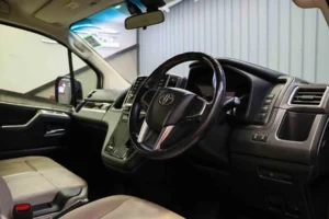 TOYOTA MAJESTY 2.8 PREMIUM 2020 [BAIF]