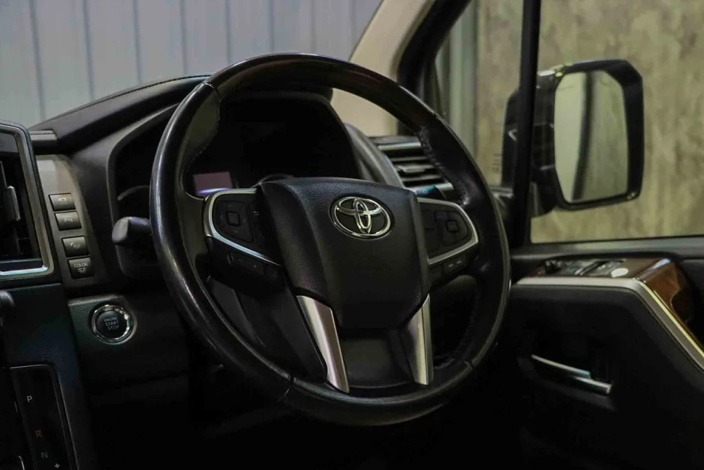 TOYOTA MAJESTY 2.8 PREMIUM 2020 [BAIF]