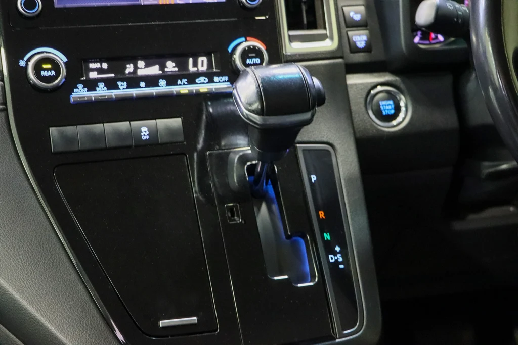 Toyota Majesty 2.8 Grande 2020 [HDGF]