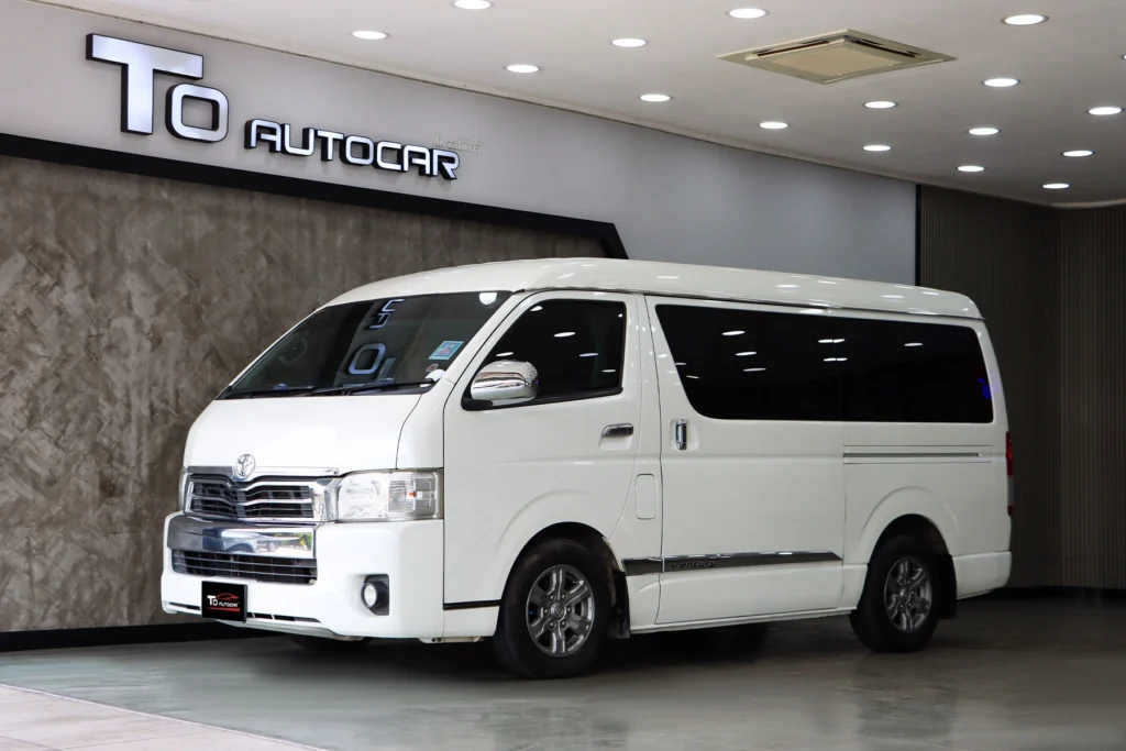 Toyota Ventury 3.0 G 2018 [BAFG]