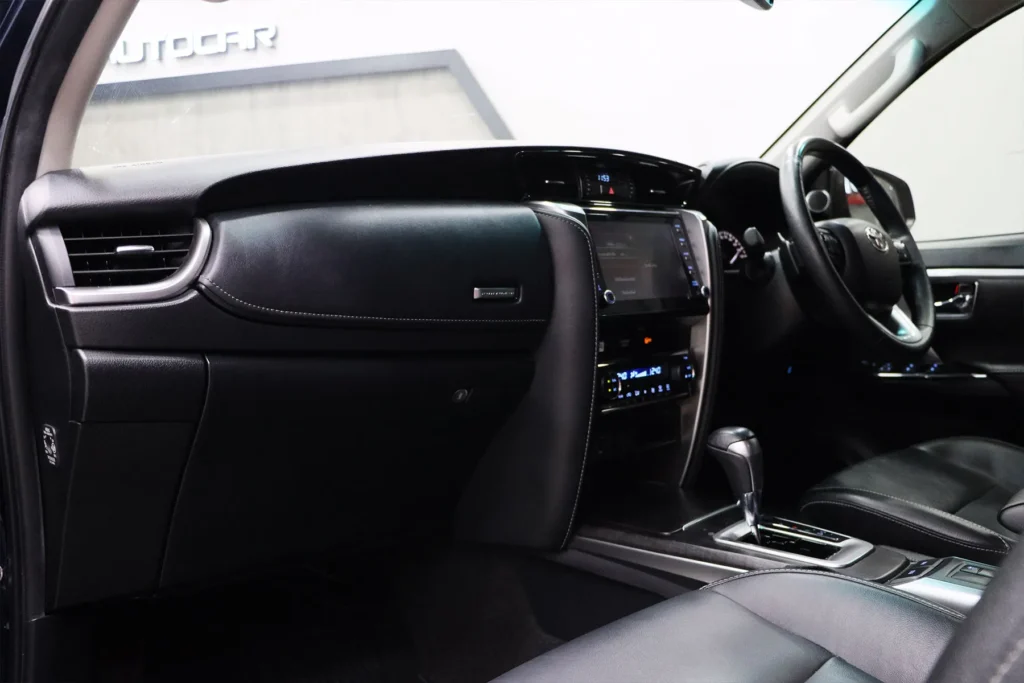 TOYOTA FORTUNER 2.4 V 2WD 2022 [FJEH]