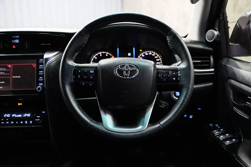 TOYOTA FORTUNER 2.4 V 2WD 2022 [FJEH]