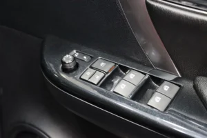 Toyota Fortuner 2.4 Leader V 2WD 2023 [IJDG]