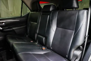 Toyota Fortuner 2.4 Leader V 2WD 2023 [IJDG]