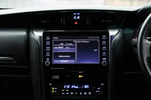 Toyota Fortuner 2.4 Leader V 2WD 2023 [IJDG]