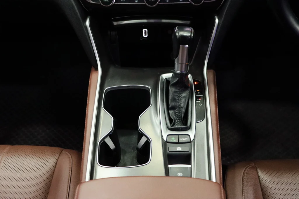 Honda Accord 2.0 EHEV EL Plus MNC 2023 [IJHA]